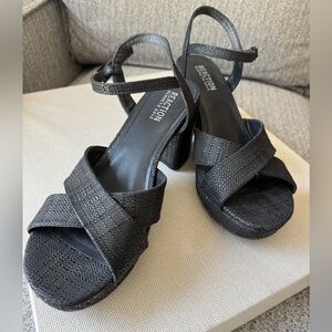 Keneth Cole Reaction black sandals size 10